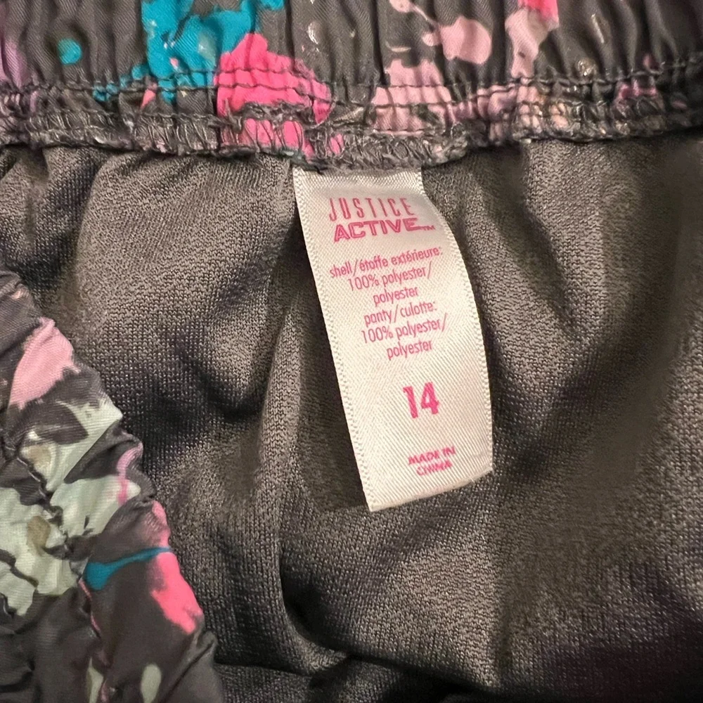 Girls Justice shorts.‎